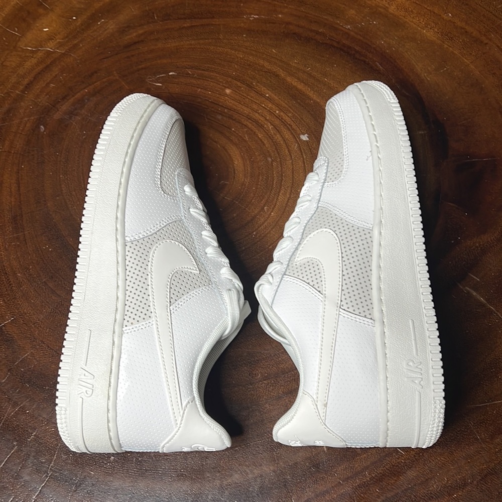 Nike: Air Force 1 LV8 (GS)